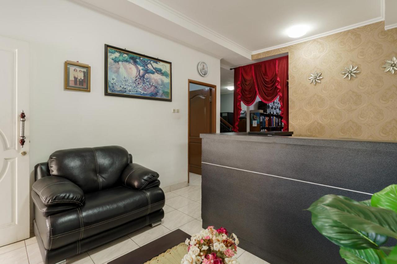 Fast Hous Syariah Bogor Mitra Reddoorz Hotel Kültér fotó