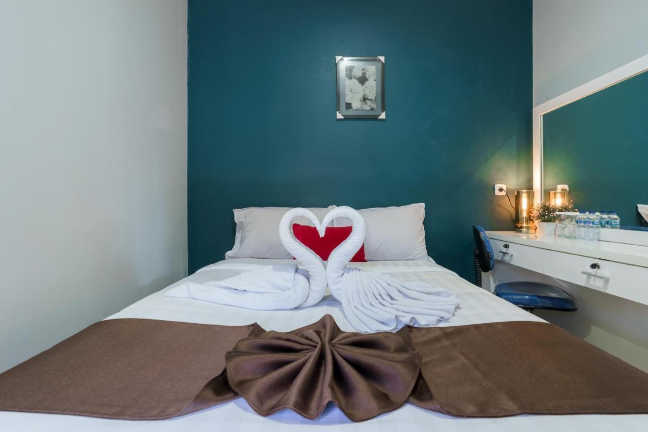 Fast Hous Syariah Bogor Mitra Reddoorz Hotel Kültér fotó